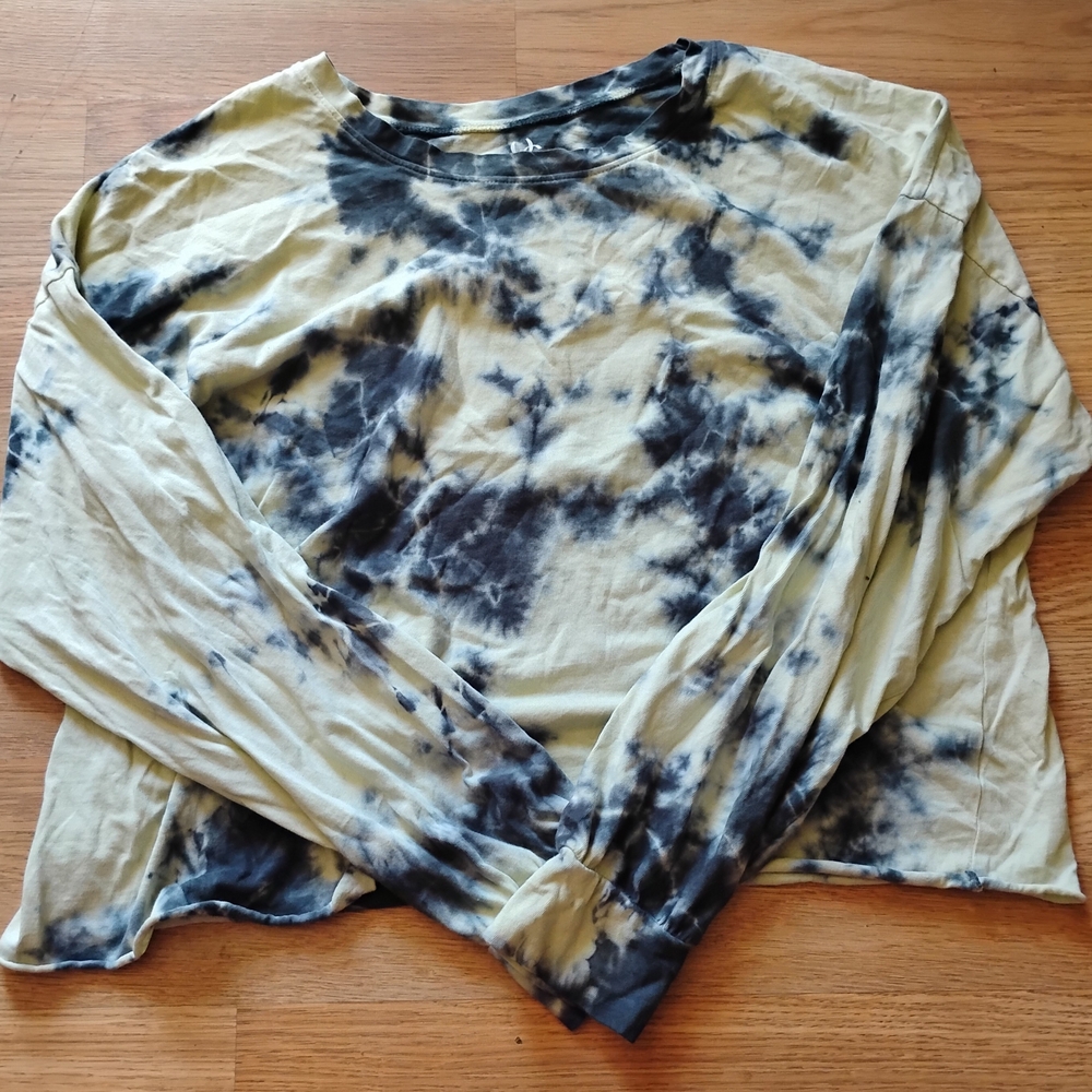 Tie-Dye Long Sleeve Top